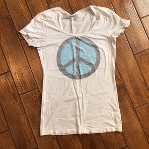 American Eagle Peace Sign Fitted Tee ☮️